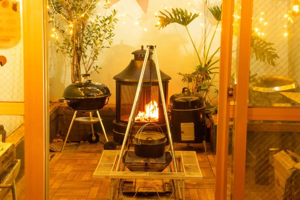 東京新宿で焚き火もバーベキューもOK