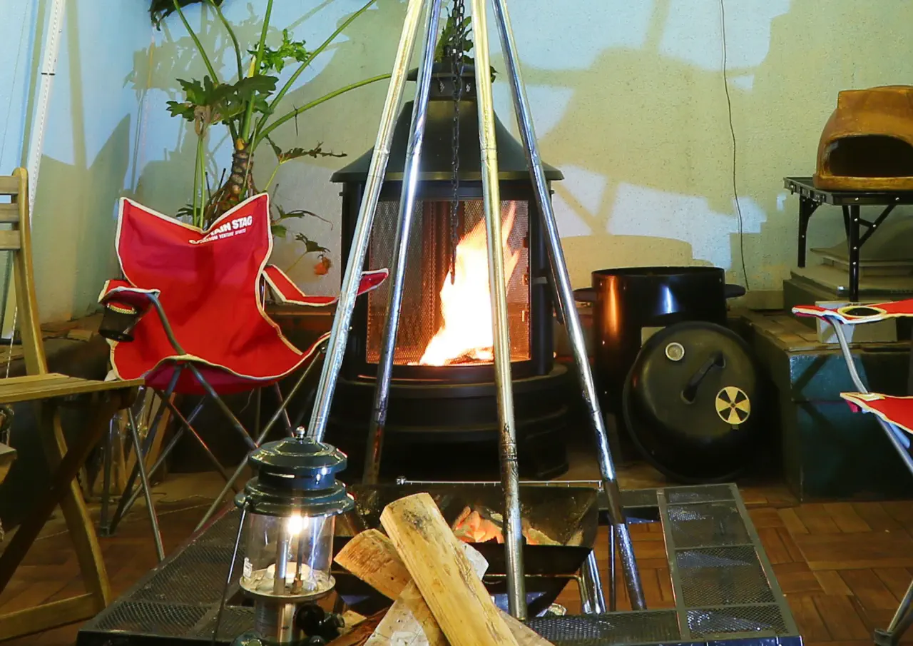 東京新宿で貸切焚き火＆BBQ